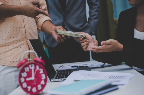 salary-transfer-loans-in-the-uae-benefits-risks-and-smarter-alternatives